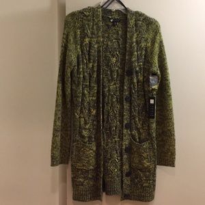 Long cardigan, Carole Little, green
